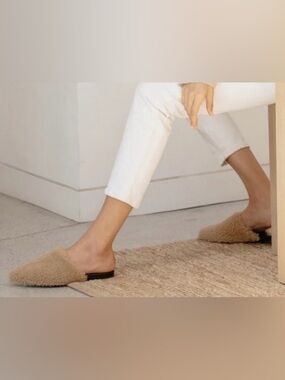 Jenni Kayne Neutral Camel Shearling Mules - Size 38 US 7.5/8